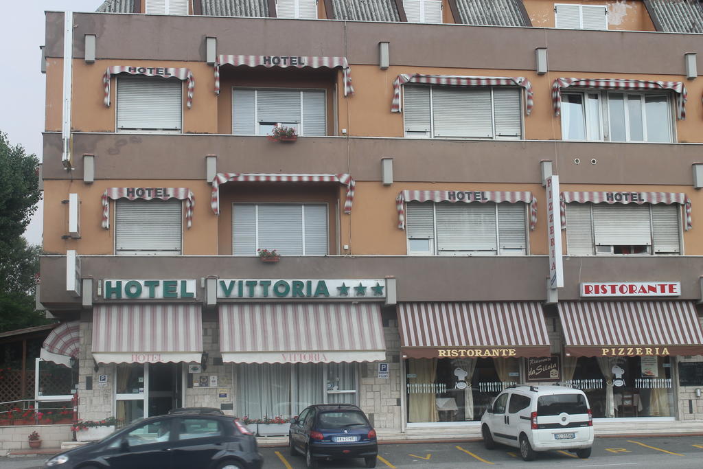 Albergo Vittoria Ovada Exterior photo